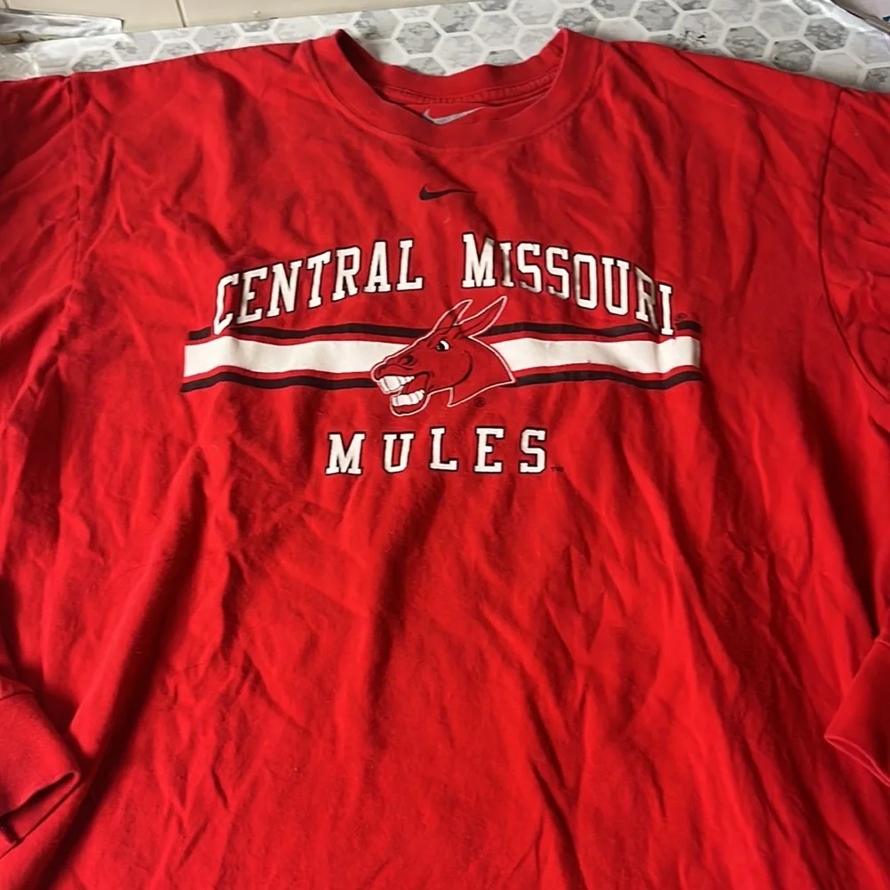 Nike Small Loose Fit Central Missouri Mules Long Sleeve Graphic T Shirt